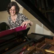 TUTOR BY PIANO 